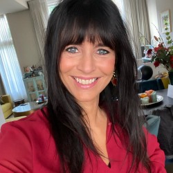 Sandra246, 19780503, Berlin, Berlin, Germany