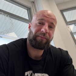 eiric, 19830101, Hamburg, Hamburg, Germany eiric, 19830101, Hamburg, Hamburg, Germany