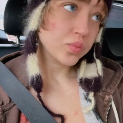 Angela17, 20000410, Hamburg, Hamburg, Germany