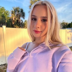 Leahmilne, 19980724, Berlin, Berlin, Germany Leahmilne, 19980724, Berlin, Berlin, Germany