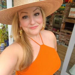 Becky12, 19930209, Los Angeles, California, United States Becky12, 19930209, Los Angeles, California, United States